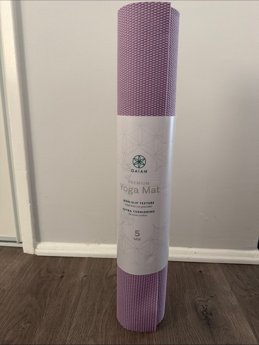 NWT Gaiam classic Lavender yoga mat